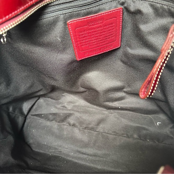 Y2K Coach Red East West Gallery Patent Leather Tote Side Turnlocks - Picture 10 of 10